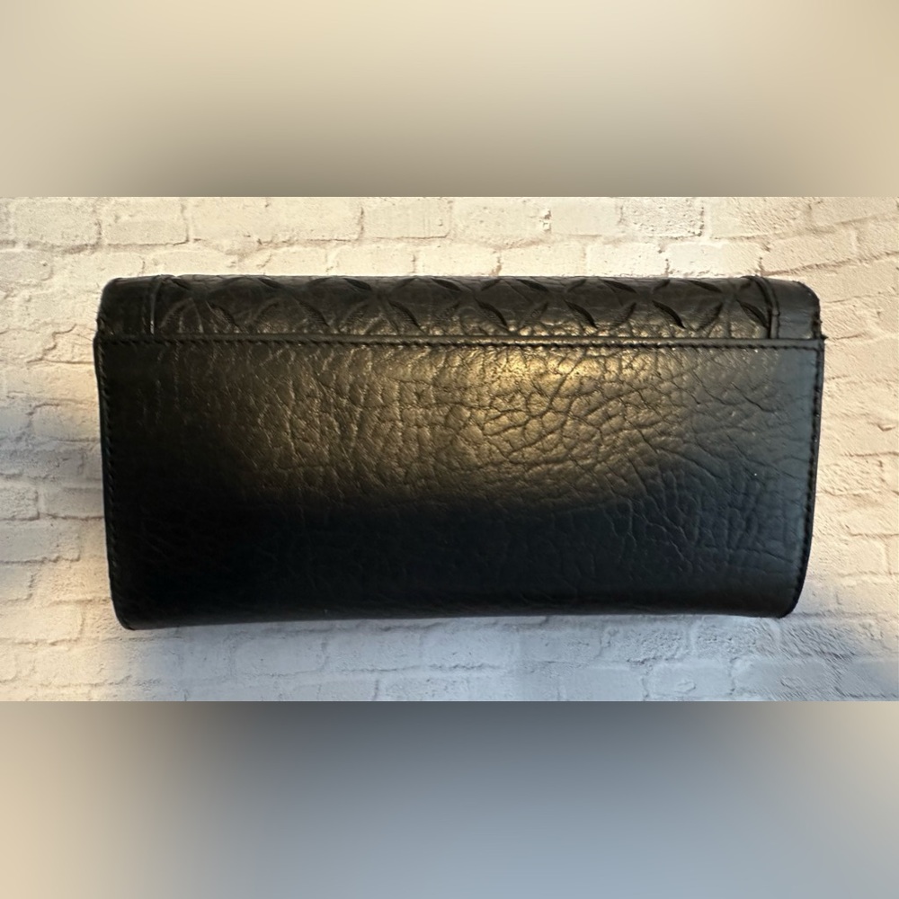 Kate Spade Wallet. - Picture 3 of 11